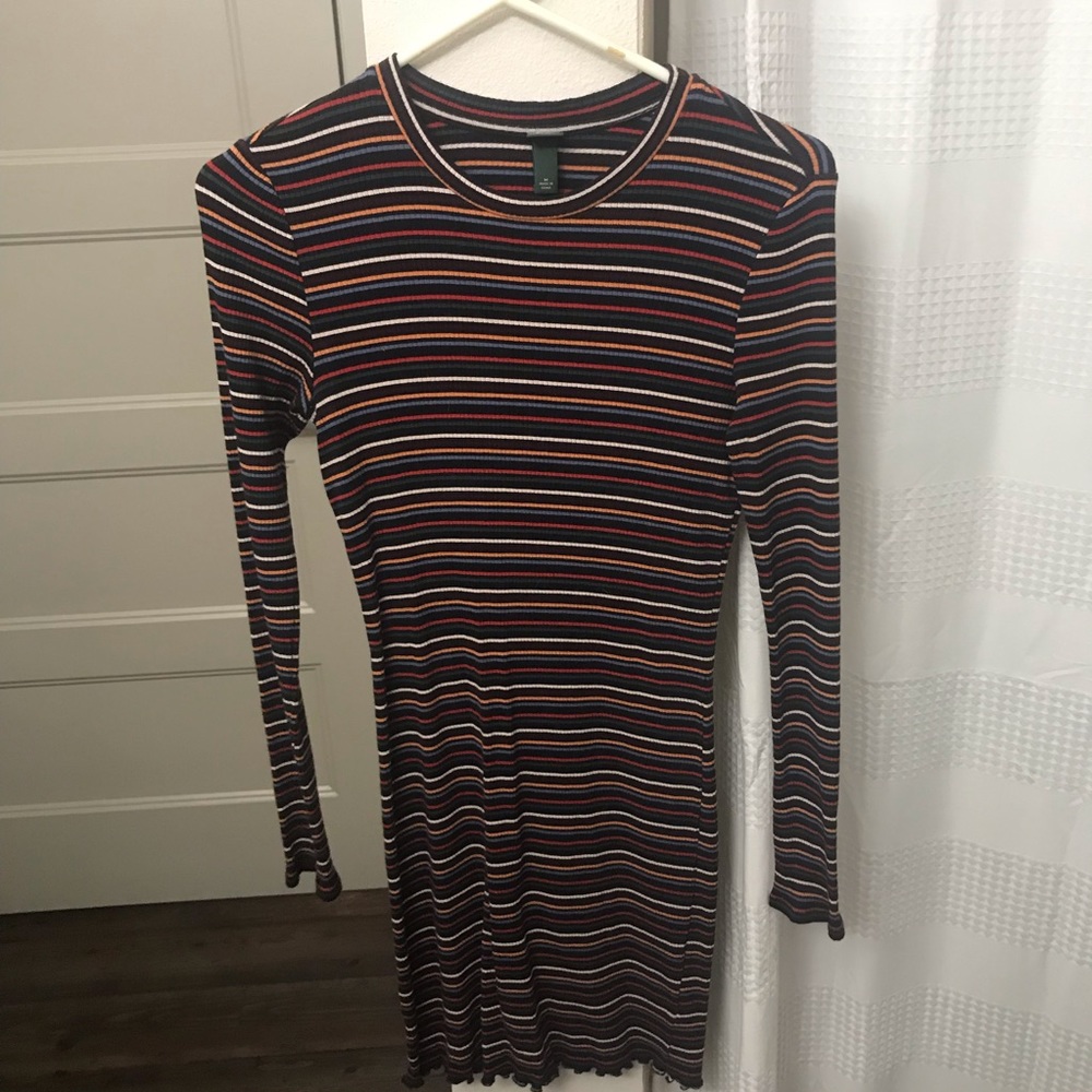 Striped long-sleeved bodycon dress